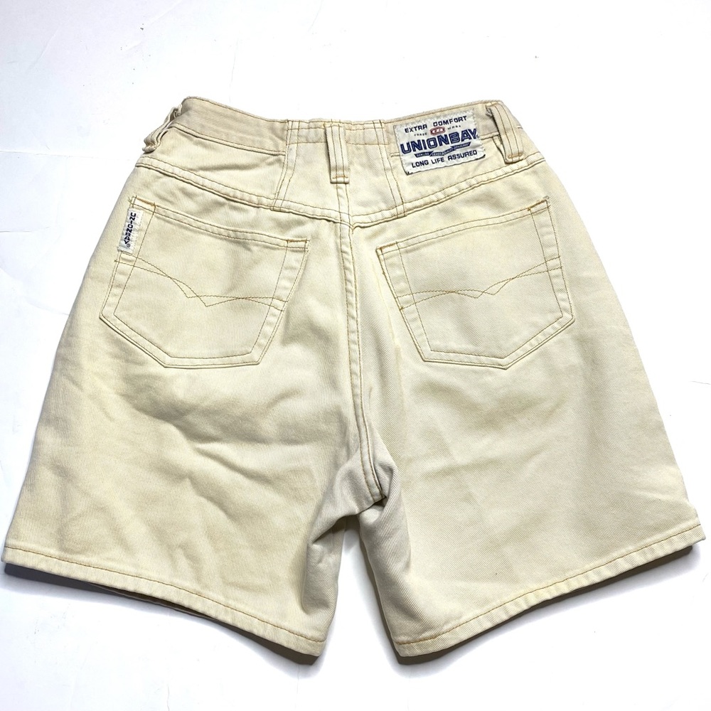 Vintage 90’s Unionbay off-white super high rise mom short